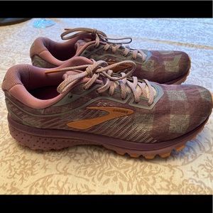 Brooks Women’s Ghost 12, size 8.5